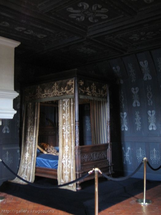 Кровать королевы (замок Шенонсо)