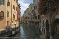 По Венеции