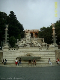 Народная площадь (Пьяцца дель Попполо)